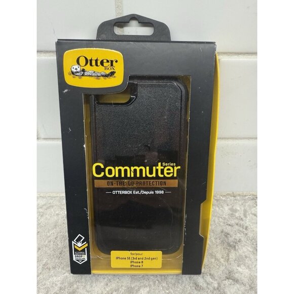 OtterBox iPhone SE 3rd & 2nd Gen, iPhone 8 & iPhone 7 /not Compatible with Plus - Picture 1 of 6